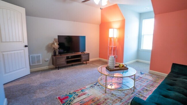 Building Photo - 3707 Sterling Oaks Dr