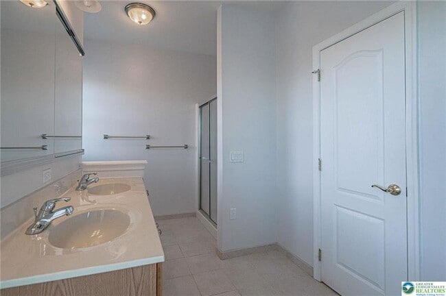 Building Photo - 6885 Pioneer Dr