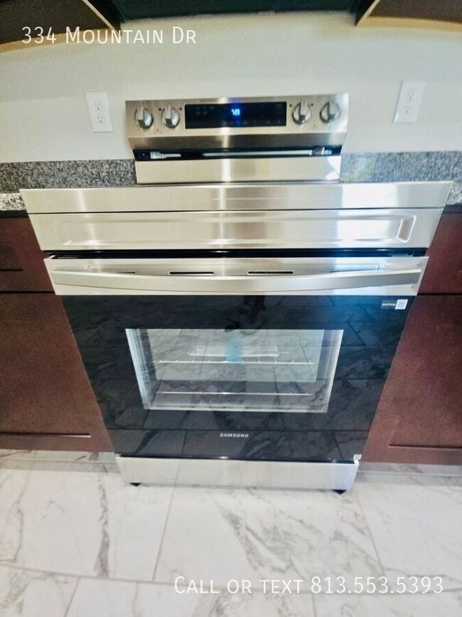 Building Photo - 334 Mountain Dr