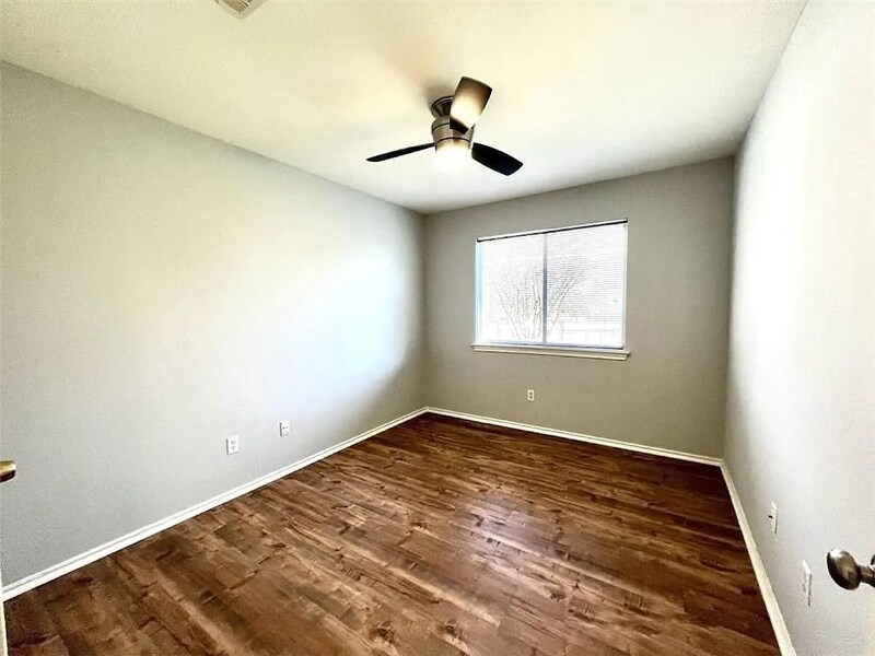 Building Photo - 2603 Hill Street Cove