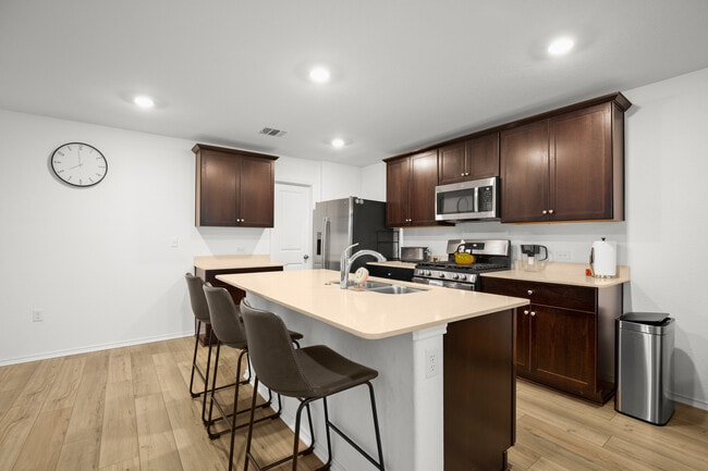 Building Photo - 7304 Sparkling Light Dr