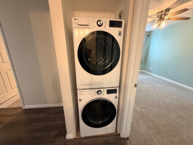 Building Photo - 1780 S El Camino Real