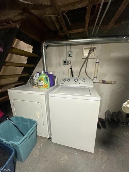 Building Photo - 10 Cedar Alley