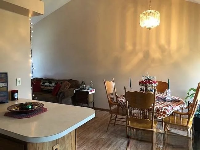 Building Photo - 3 Bed Home on Cul-de-Sac with Finished Basement, Fenced Yard & Garage
