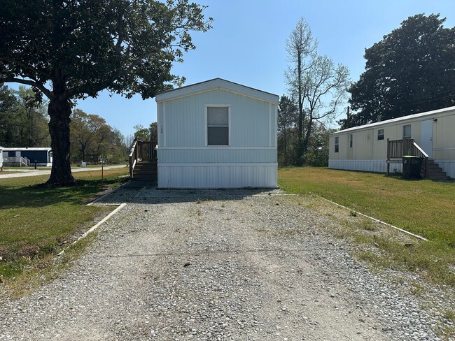 Building Photo - 134 Littleton St