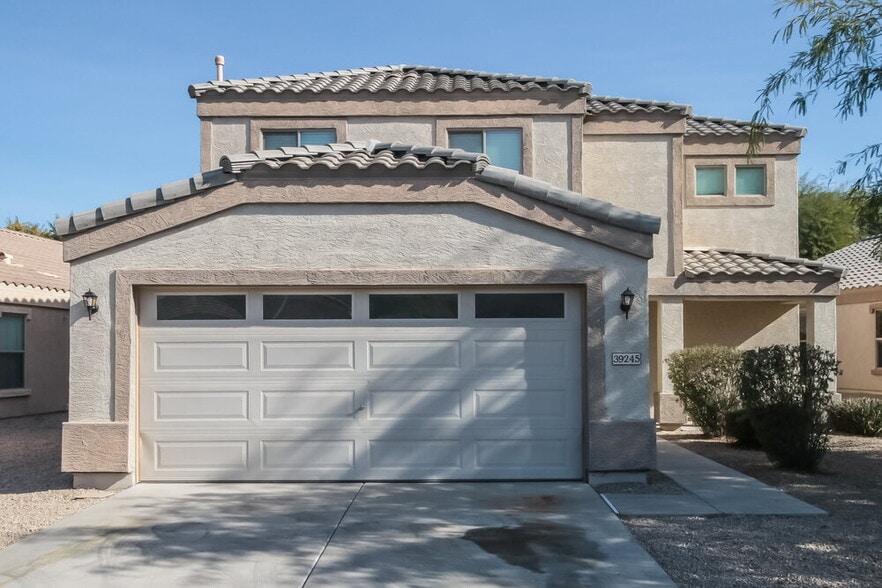 Primary Photo - 39245 N Cali Cir