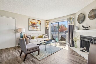 Building Photo - Deer Crest Apartments