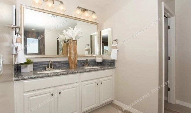 Building Photo - RANCHO CABRILLO 5 BEDROOM HOME FOR RENT