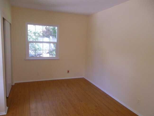 Building Photo - 3751 Stone Canyon Ave