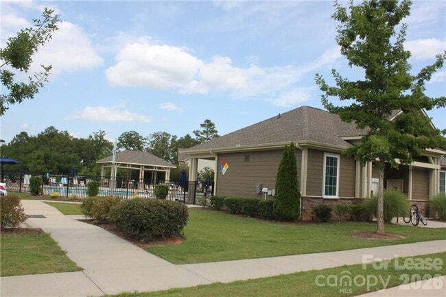 Building Photo - 6017 Sweetbay Ln