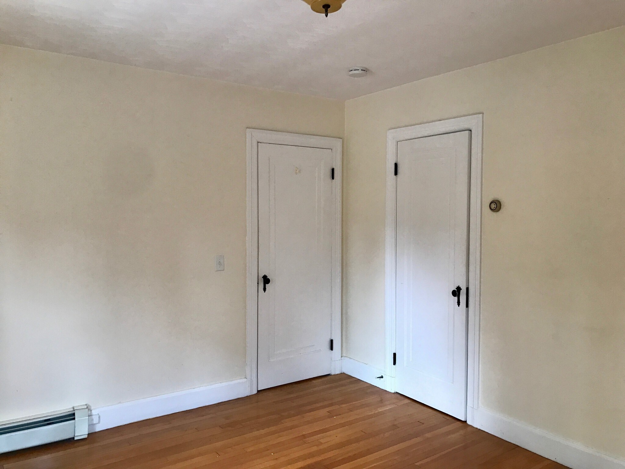 Building Photo - 9 Mount Ida St