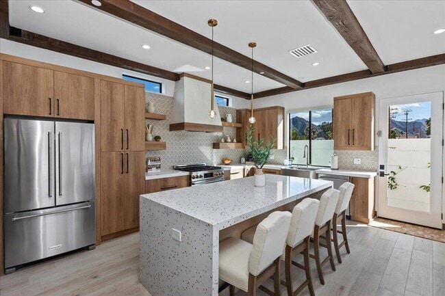 Building Photo - 51120 Avenida Navarro