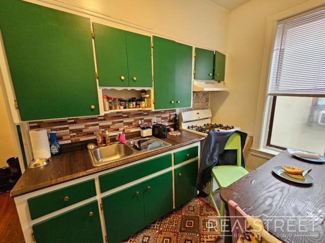 Building Photo - 2 bedroom in BROOKLYN NY 11203