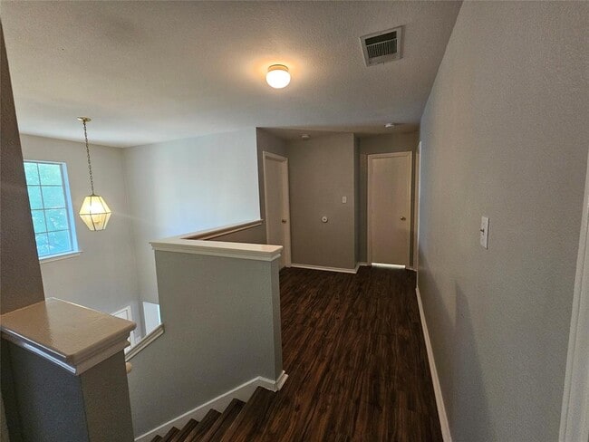 Building Photo - 149 Buttercup Way
