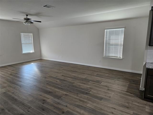 Building Photo - 903 Emerald Gate Dr