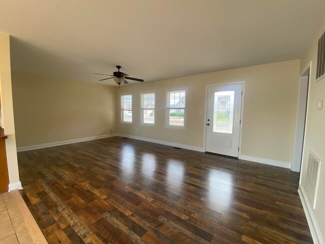 Building Photo - 18 Boulder Dr