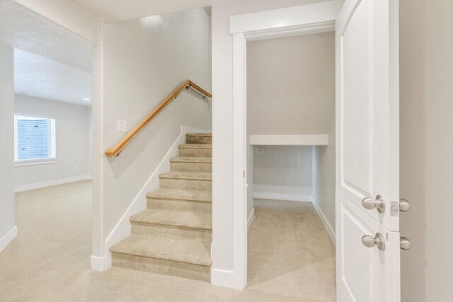 Building Photo - 261 W 630 N