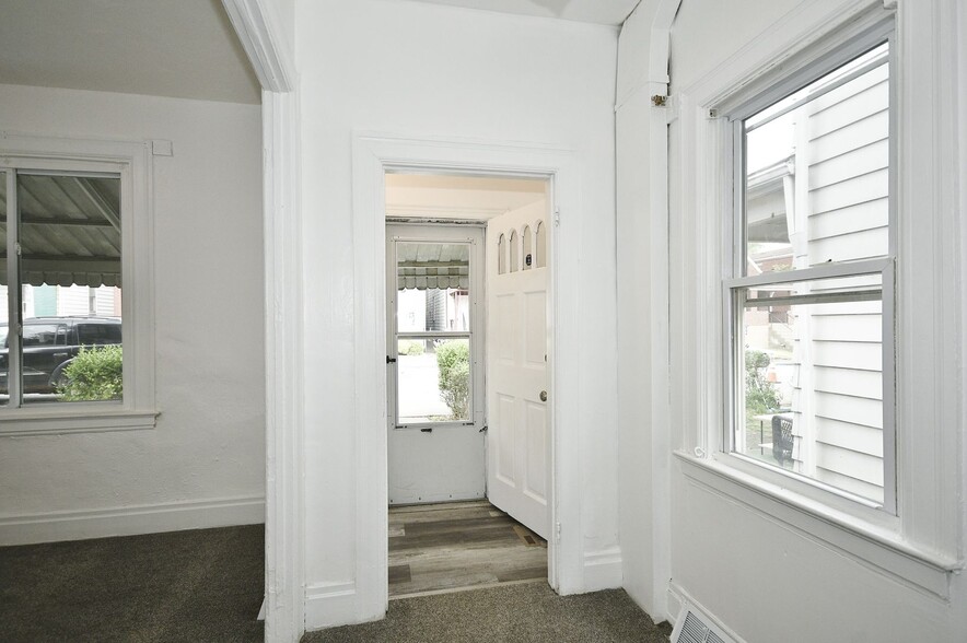 Building Photo - 514 Franklin St
