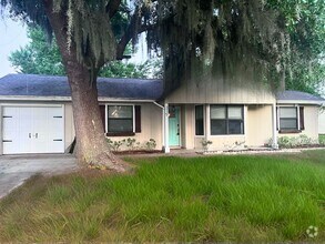 Building Photo - 3/2 updated & near the base!