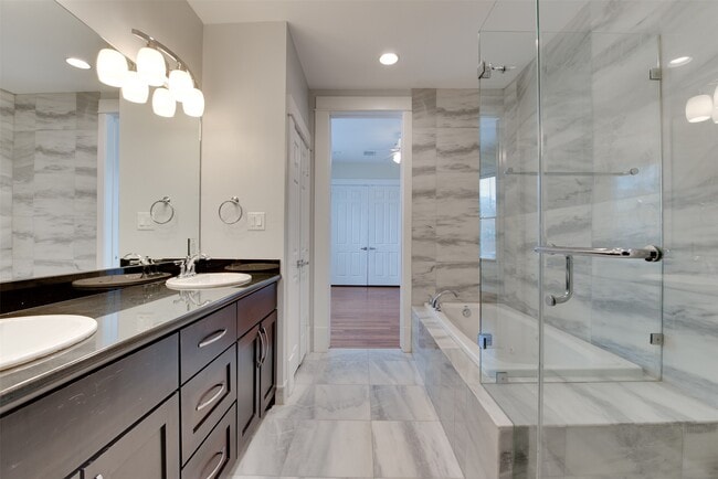 Building Photo - 401 Willard St