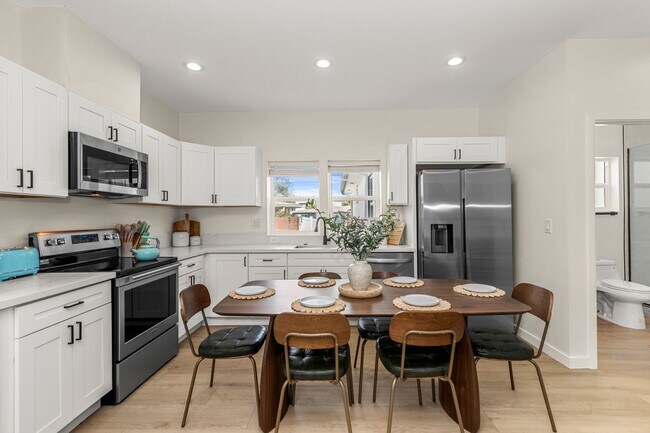 Building Photo - Brand new!