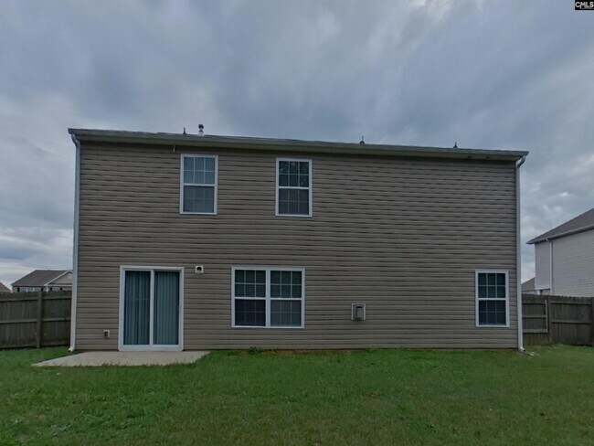 Building Photo - 750 Chariot Way