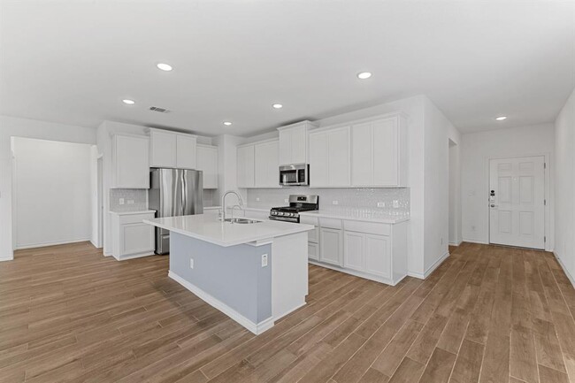 Building Photo - 204 Thurman Holt Rd