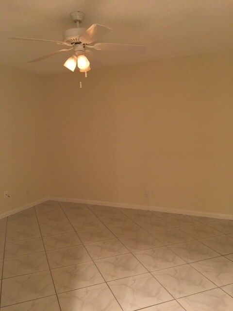 Building Photo - 9125 W Highland Pines Dr