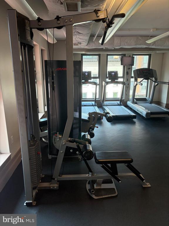 Building Photo - 777 7th St NW