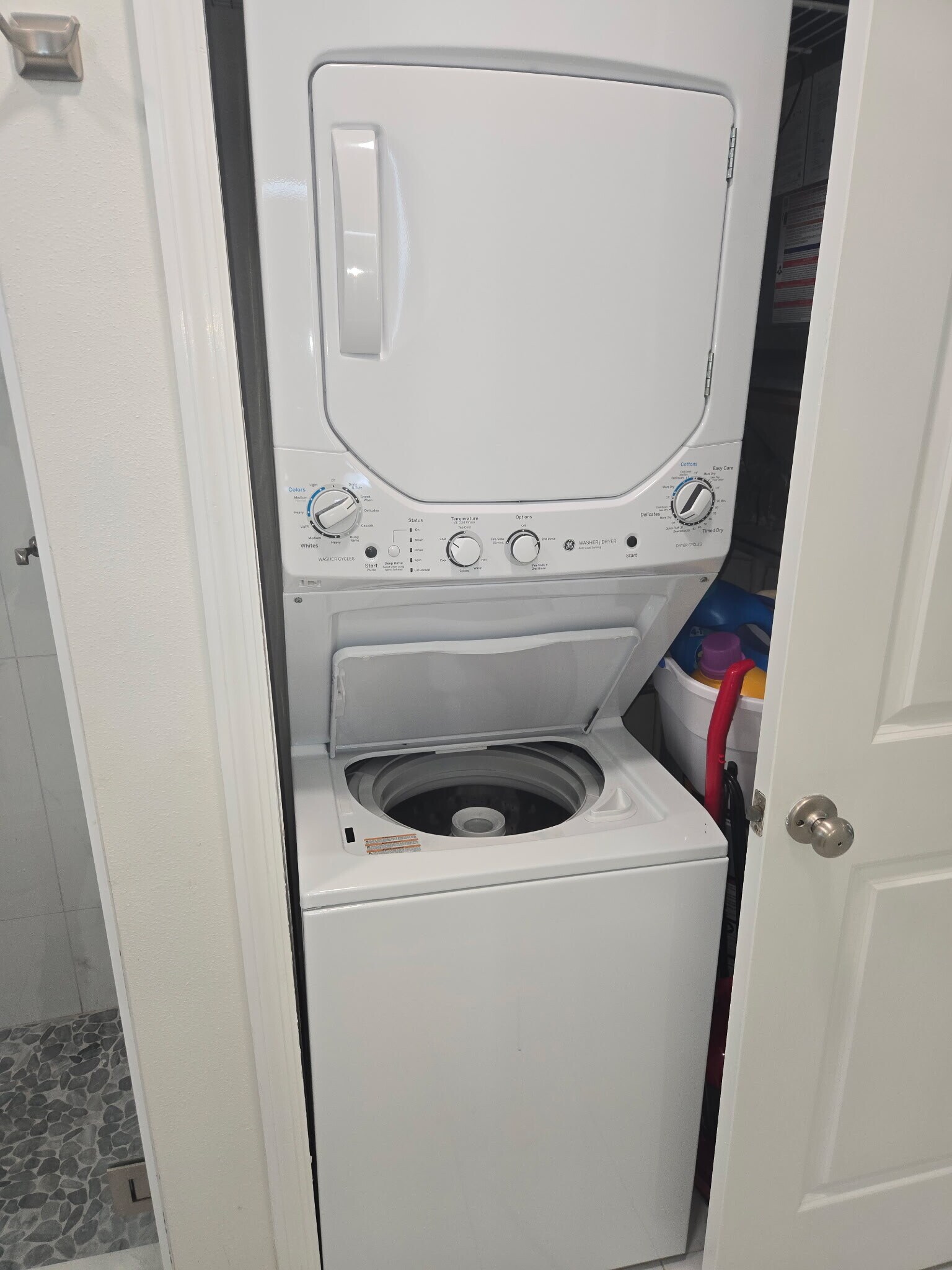 Building Photo - 877 Bruce Ave