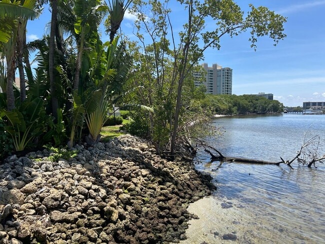 Building Photo - 3606 S Ocean Blvd