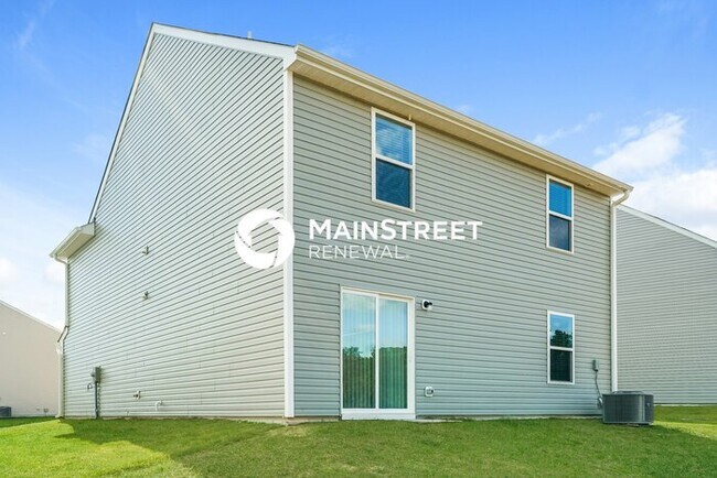 Building Photo - 3 Bedroom Pet-Friendly Home in Zebulon, NC with Main Street Renewal