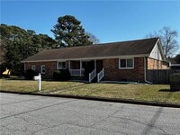 Building Photo - 436 Longleaf Rd