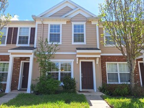 Building Photo - 8106 Summer Cove Ct