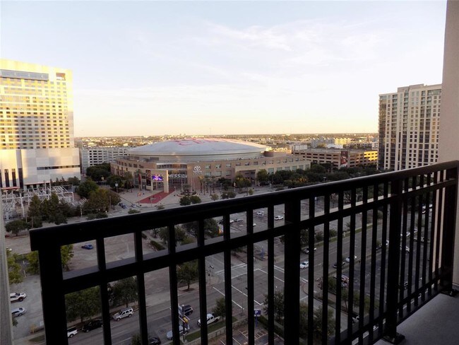 Building Photo - 1211 Caroline St