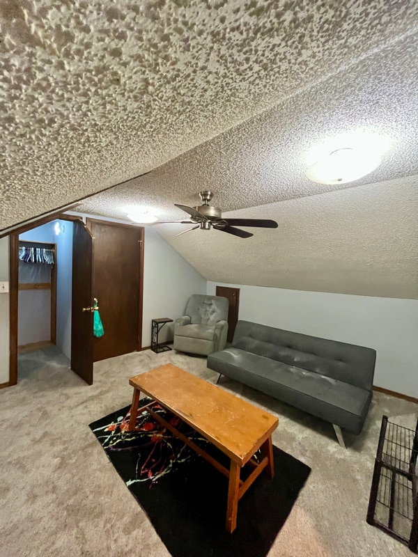 Building Photo - 5546 S Newport Ave
