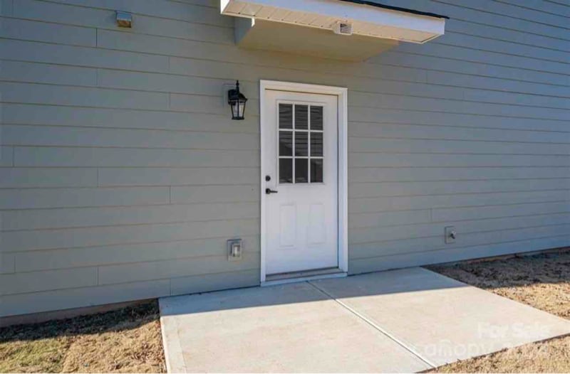 Building Photo - 2 24th St NW