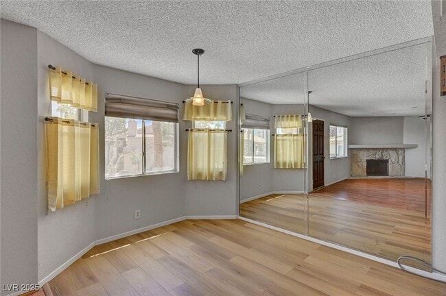Building Photo - 913 Falconhead Ln