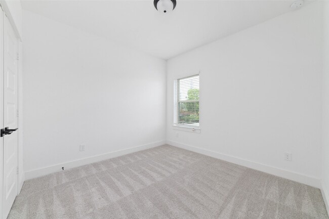 Building Photo - 10974 Swang Link Dr
