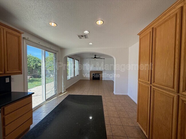 Building Photo - 10477 Albert Dr