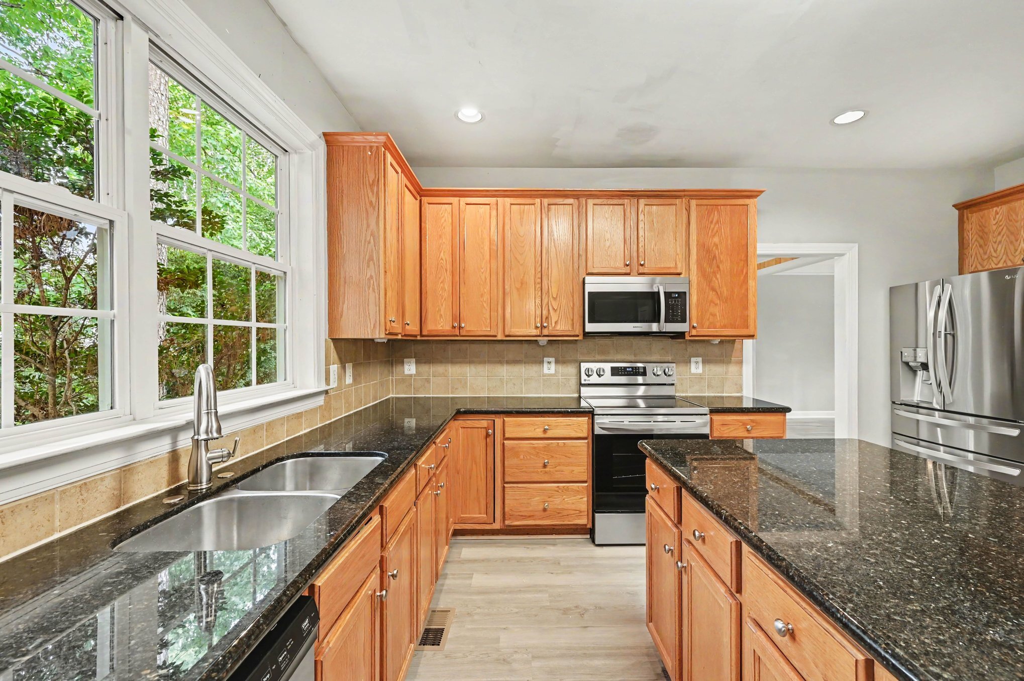 Building Photo - 1203 Fairfax Woods Dr