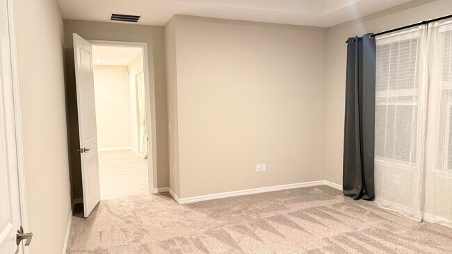 Building Photo - 5911 Fieldmoor Ct