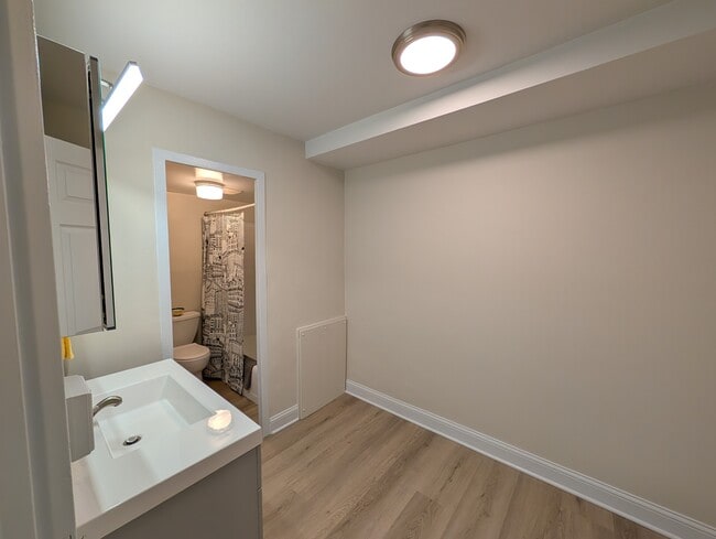 Building Photo - 29 Prospect Ave NE