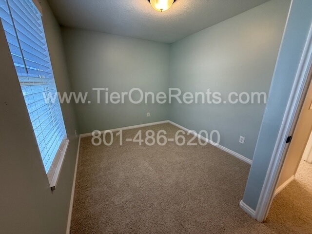 Building Photo - NO DEPOSIT option available for qualified ...