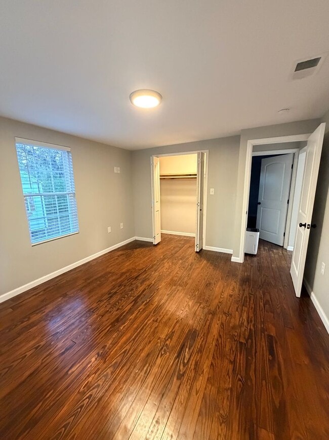 Building Photo - 3/2 Pascagoula