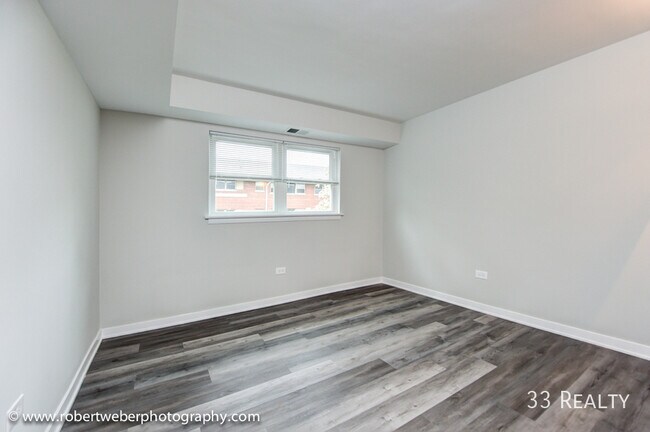 Building Photo - 509 W Euclid Ave