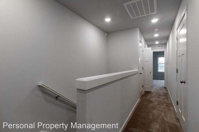 Building Photo - 3 br, 2.5 bath House - 4220 S Cloverhill Way