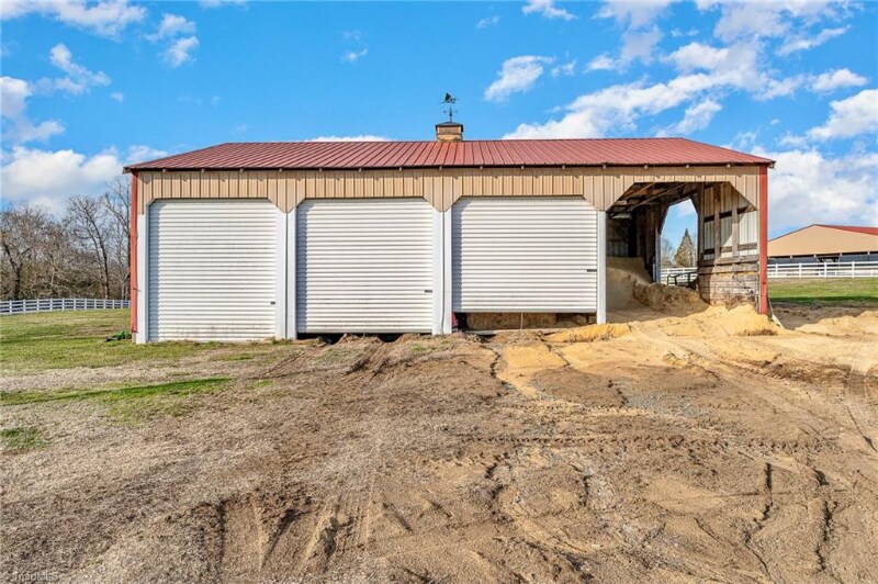 Building Photo - 189 Flint Ridge Rd