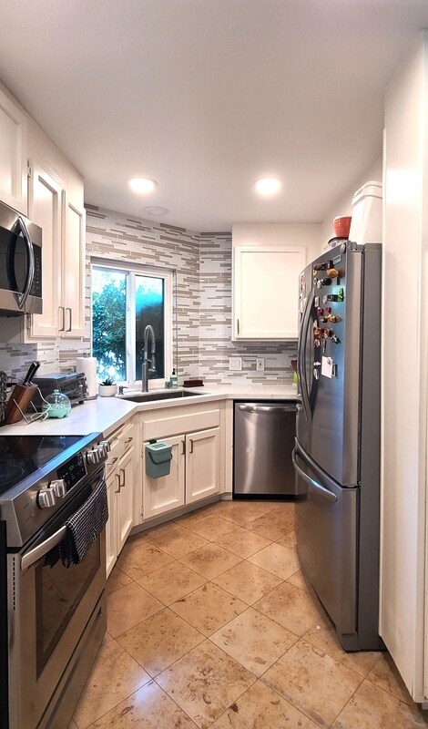 Building Photo - 5750 Friars Rd