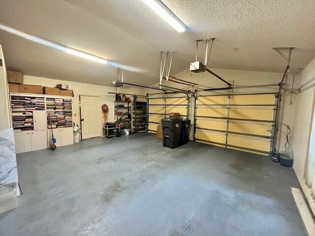 Building Photo - 5638 Country Lakes Dr